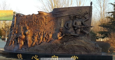 銅雕、圓雕、抗戰浮雕與鋼雕的藝術魅力